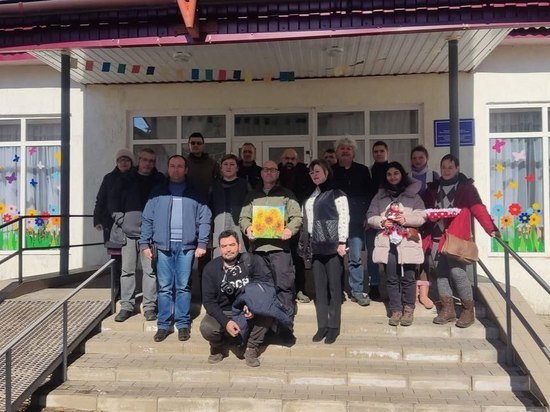 Представители шести стран привезли помощь детям-сиротам Донбасса