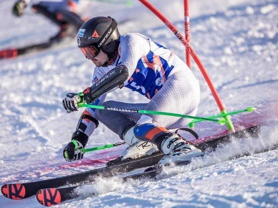 Спортсмен с Сахалина взял бронзу на чемпионате России по горным лыжам