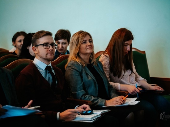 В Смоленске выявили лучших знатоков права среди школьников