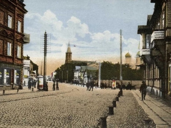 Как в Пскове обустроили первые тротуары, вспомнили архивисты