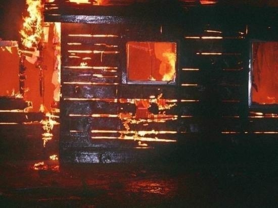 Дом священника Пичуева сгорел в Агинском