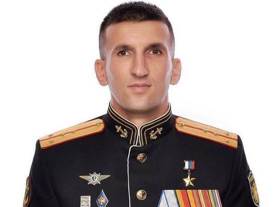 Военному из Дагестана досрочно дали звание капитана