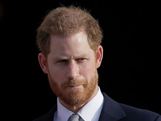 Карл III пригласит принца Гарри и Меган на коронацию, поселит в Букингемском дворце