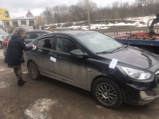 В Воронеже арестовали автомобиль «Хендай Солярис» у нарушителя ПДД за миллионный долг по штрафам