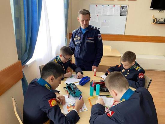 Ставропольские кадеты написали трогательные письма женщинам-военнослужащим