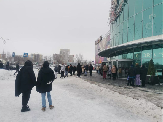 В Барнауле полиция выгнала из ТЦ предполагаемых участников «ЧВК Редан»