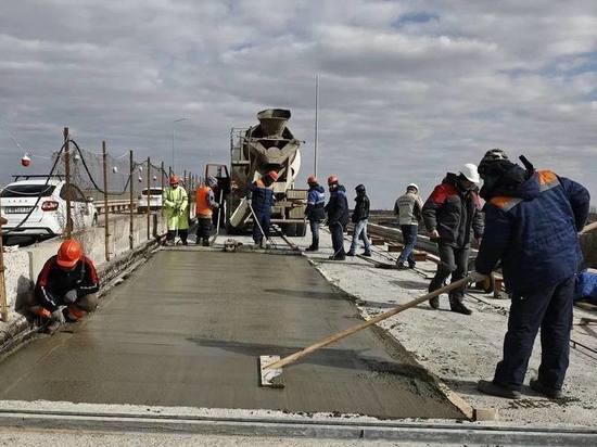 Успевает ли подрядчик сдать мост через Белый Ильмень в срок?