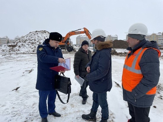 Омская прокуратура предостерегла застройщика от срыва сроков строительства школы в Ясной Поляне