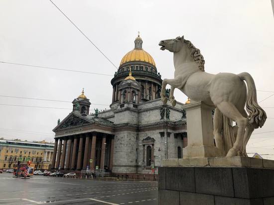 Низкое атмосферное давление и небольшой снег: какая погода наступит в Петербурге 6 марта