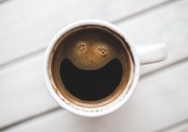 До сих пор сомневаетесь, что предпринять в домашних условиях, чтобы кофе был таким же вкусным, как в дорогой кофейне?

Отбросьте неуверенность и попробуйте использовать лавровый лист, чтобы усилить аромат любимого напитка и сделать его вкус еще более насыщенным