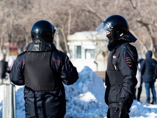 В Новосибирске 36 школ получили сообщения о минировании