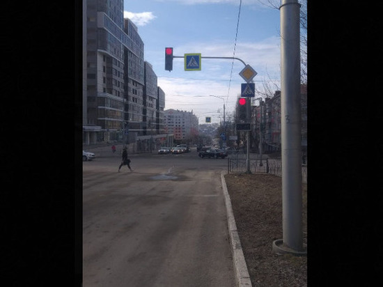 В Белгороде восстановили упавший из-за сильного ветра светофор