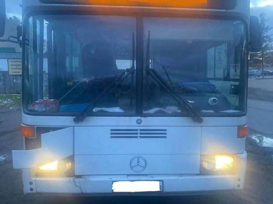 В Калининграде пенсионерка попала в больницу после падения в автобусе