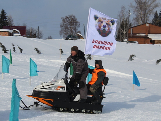 Более 3,5 тысяч жителей Томской области приняли участие в празднике охотников «Большой Амикан»