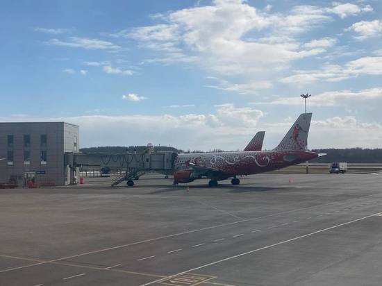 Возобновились чартерные рейсы из аэропорта Храброво в Анталью