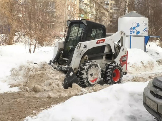 В Кирове снизят оплату подрядчику за плохую уборку снега в мкр Радужный