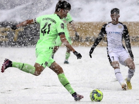 ФК «Краснодар-2» при снегопаде сыграл вничью с «Акроном»