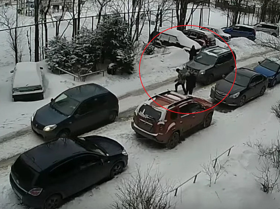 Подросток ради шутки толкнул друга под колеса внедорожника в Петрозаводске