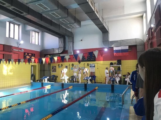 Новый рекорд Забайкалья установили на соревнованиях по плаванию в Чите