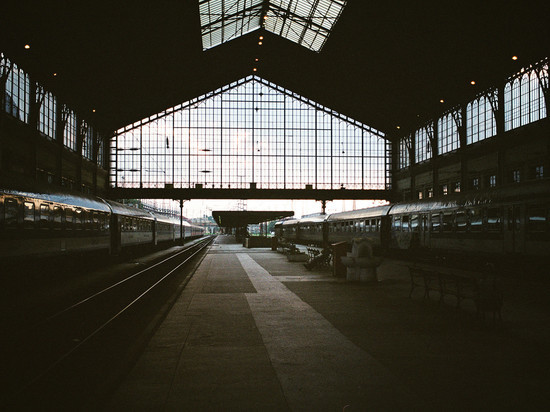 Первая в России женщина-машинист поезда дальнего следования Соколова начала свою работу