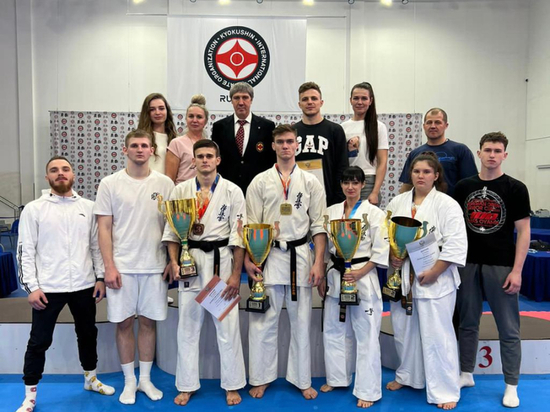 Полный комплект медалей выиграли каратисты Хабаровского края на Кубке России