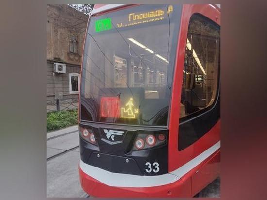 В Таганроге трамвай сбил 22-летнего парня