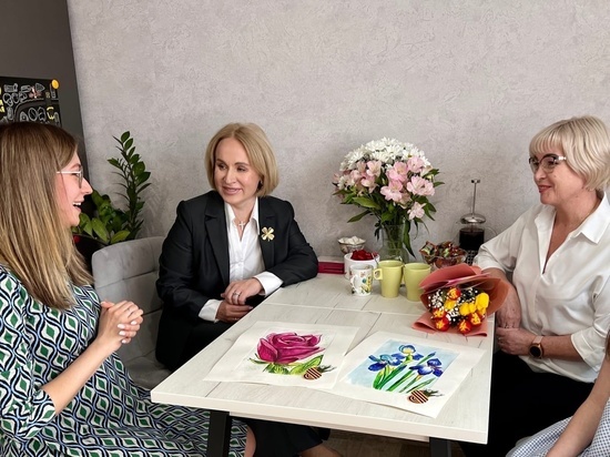 В Муравленко чиновники с цветами навестили родных военнослужащих