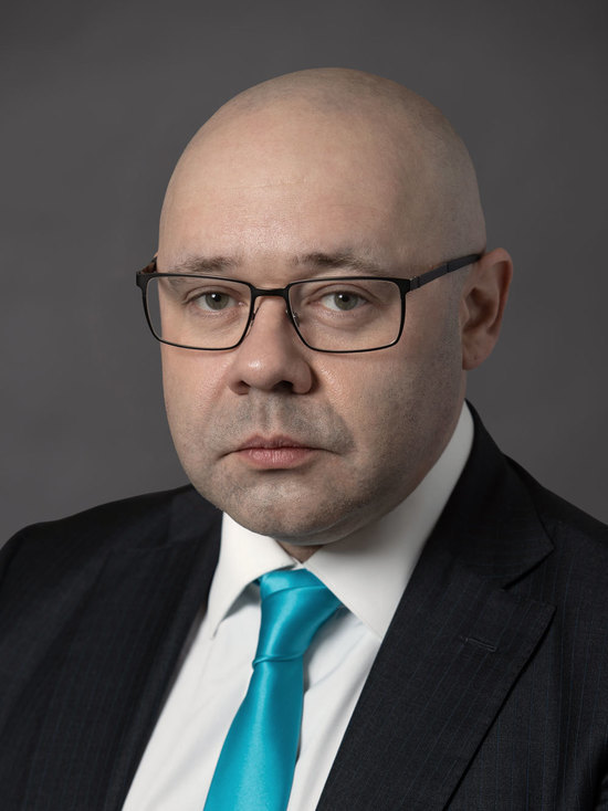 Депутат ЗакСобрания попал в реанимацию после отравления в Москве