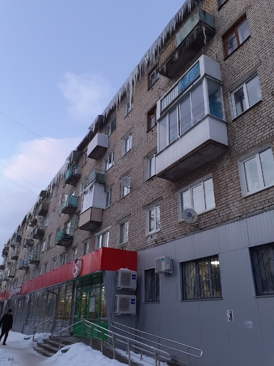 Города Тверской области продолжают мериться сосульками
