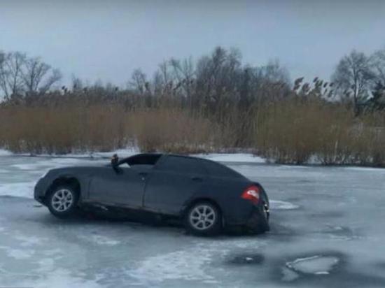 В Тамбовской области автомобиль ушёл под лёд