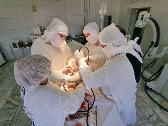 Омские врачи успешно прооперировали пострадавшего в аварии 4-летнего ребенка