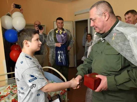 Юного брянца Федора наградили медалью "Доблесть и отвага"