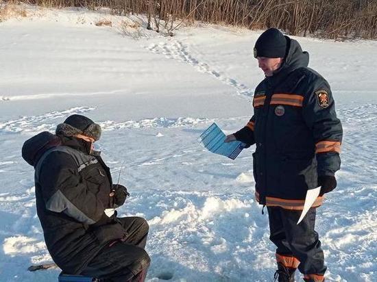 Жителей Алтайского края призвали не выходить на весенний лед