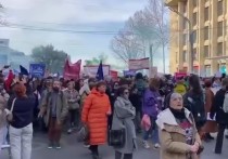 В среду, 8 марта, в центре Тбилиси началась новая акция протеста против принятого накануне в первом чтении законопроекта об иностранных агентах