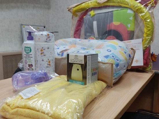 За два месяца 2023 года белгородским семьям вручили 1500 подарков для новорожденных
