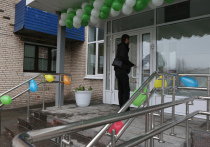 В Новгородской областной клинической больнице закончился капитальный ремонт входной зоны поликлинического отделения