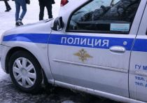 На улице Исаковского в московском Строгино был обнаружен подозрительный предмет, напоминающий противотанковую мину