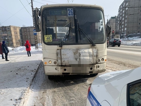 В Петрозаводске водитель маршрутки получил штраф за грубое нарушение ПДД
