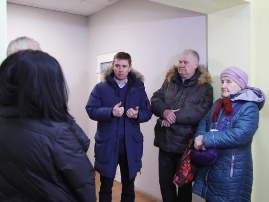 Жители Северодвинска стоят в очередях, чтобы получить перерасчёт за коммуналку