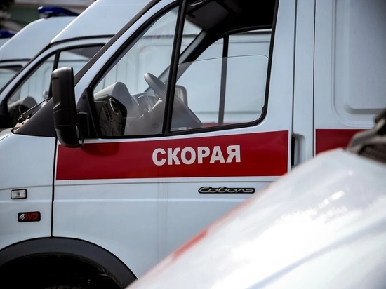 После пожара в частном доме пенсионерку с ожогами повезли в больницу Твери