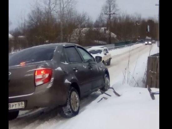 В Тверской области люди продолжают жаловаться на состояние дорог