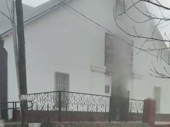 Мужчину с ожогами спасли из горевшего кафе «Чайхана» в поселке Забайкалья