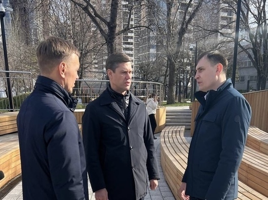 Сергей Алтухов и Андрей Кравченко оценили результаты реконструкции парка Фрунзе в Новороссийске