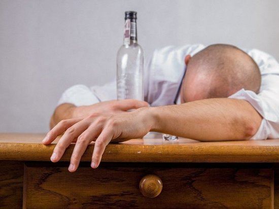 Алкоголь и самоубийства: названы причины высокой смертности в Забайкалье