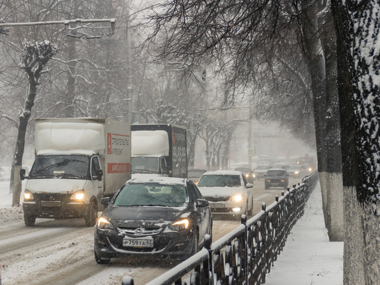 Утром 10 марта в Рязани образовались 10-балльные пробки из-за снегопада