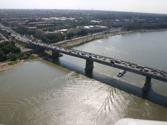В Омске департамент транспорта готов организовать переправы понтонами из-за ремонта моста