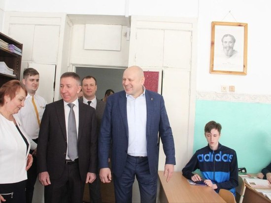Меценатское соглашение о ремонте школы № 33 подписали в Омске