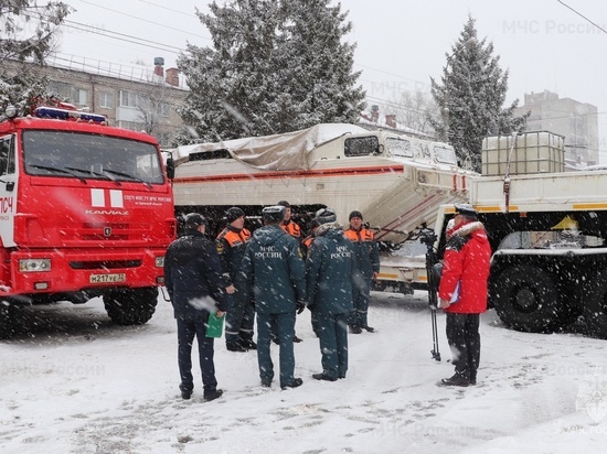 В преддверии половодья в Брянске проверили готовность техники