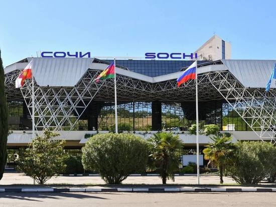 Аэропорт Сочи становится одним из центров цветочного трафика России