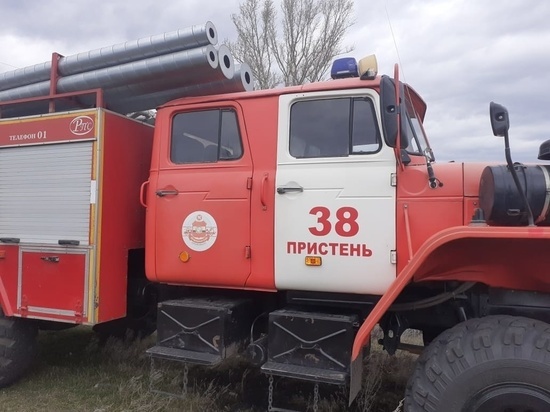 В Пристенском районе Курской области сгорел трактор «Челленджер»